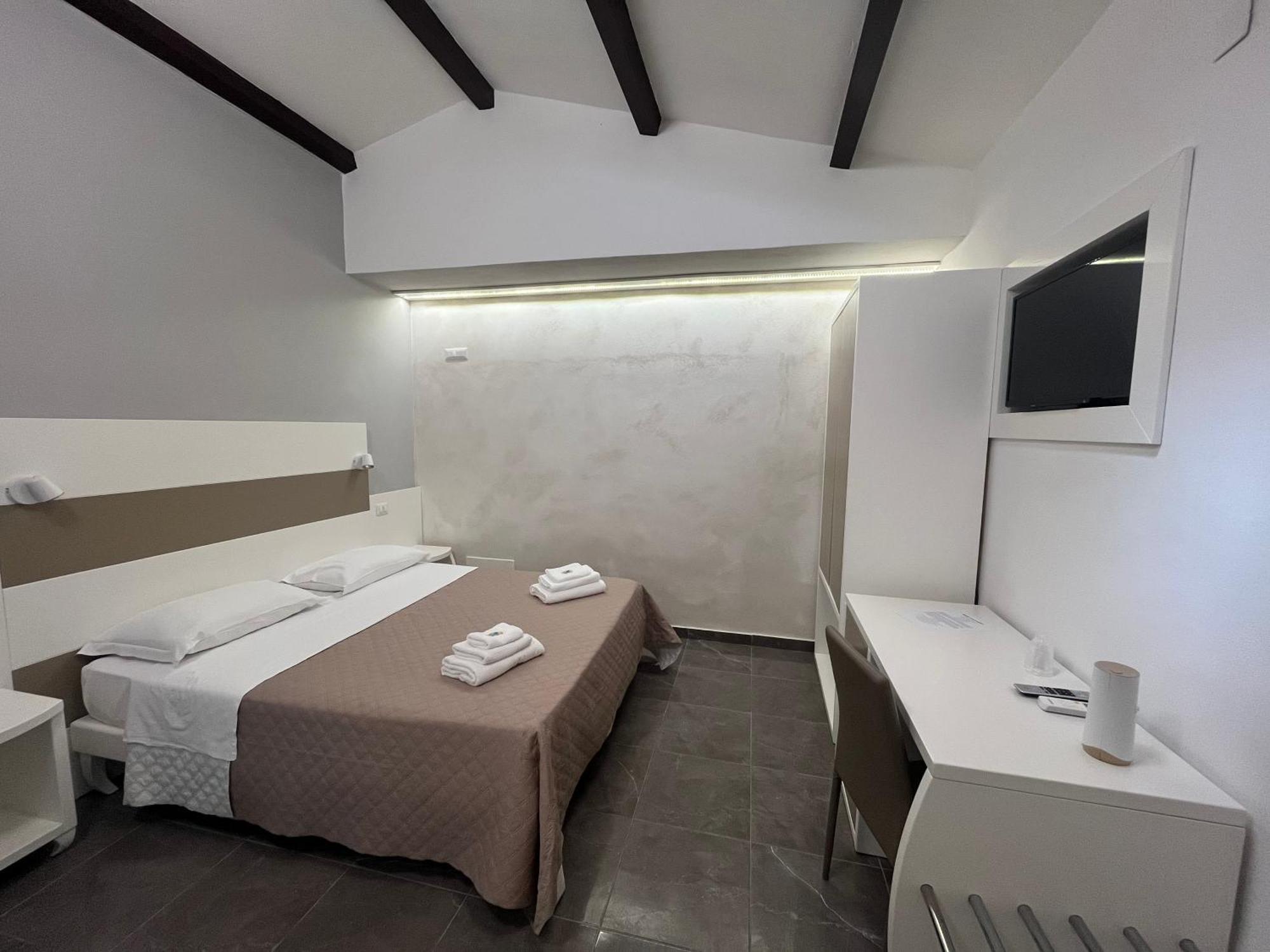 Afrodite Accomodation Tropea Exterior photo
